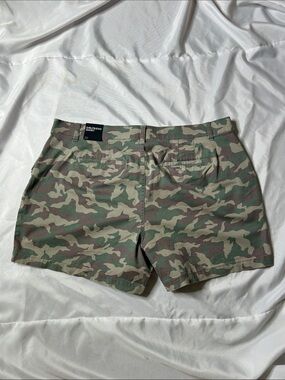 NEW Lane Bryant Girlfriend Shorts Green Camo Camouflage - Size 20 - NEW